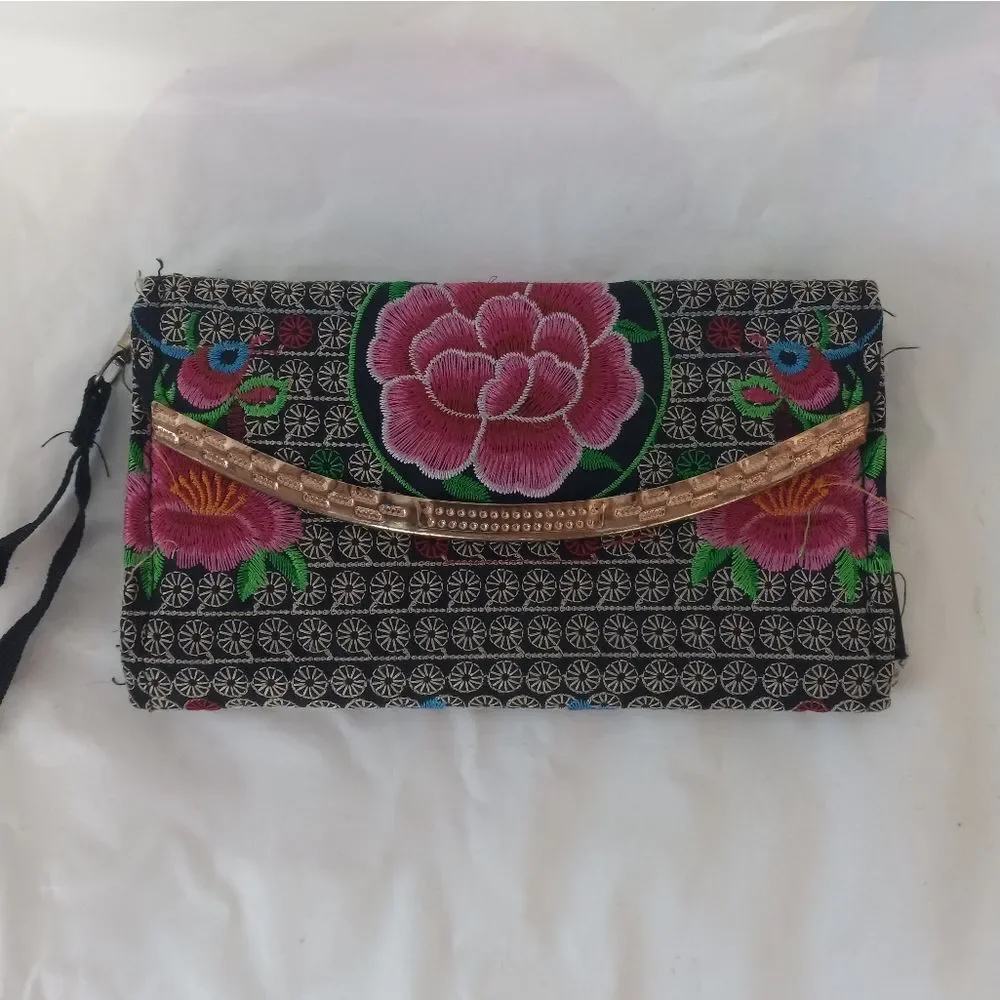 Embroided Hand Wallet